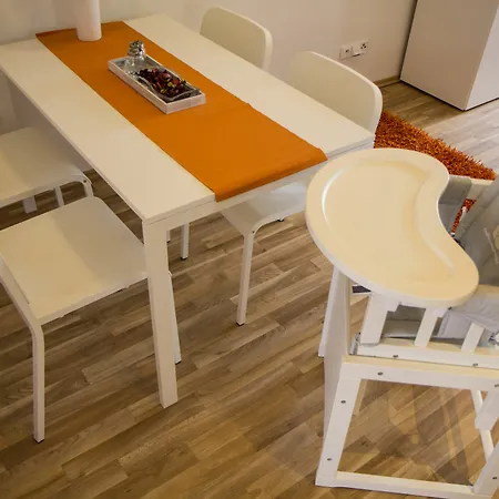 Lidicka Apartment *